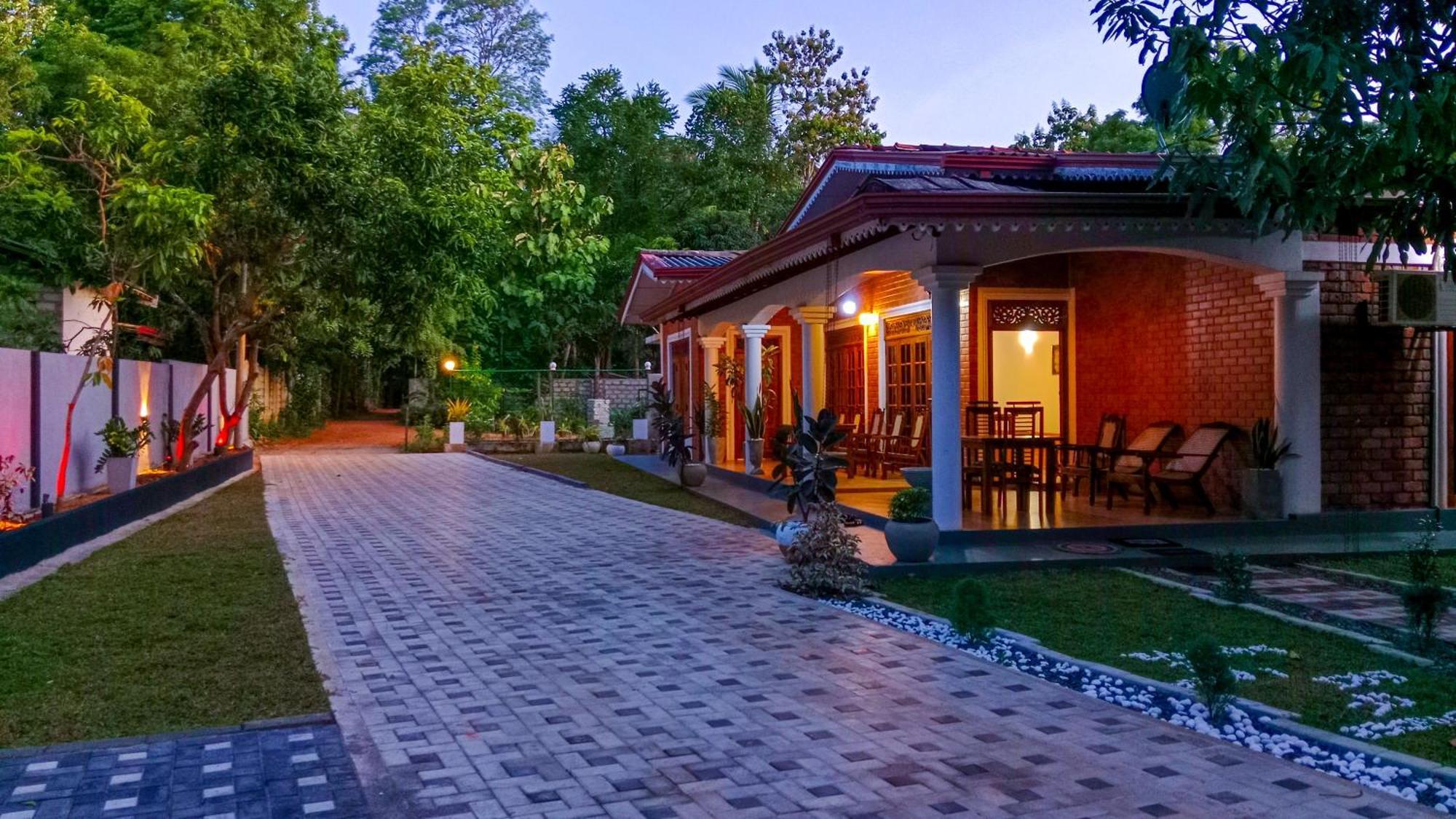 Hotel Sigiri Thilanka Rest Sigirija Zewnętrze zdjęcie